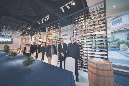 宁夏贺兰山东麓葡萄酒吴忠产区成都展示营销中心。