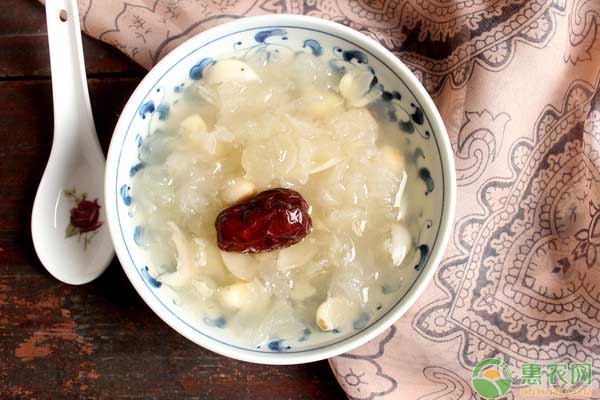 银耳怎么栽培?银耳的代料栽培方式介绍 银耳怎么栽培?银耳的代料栽培方式介绍-图片版权归惠农网所有