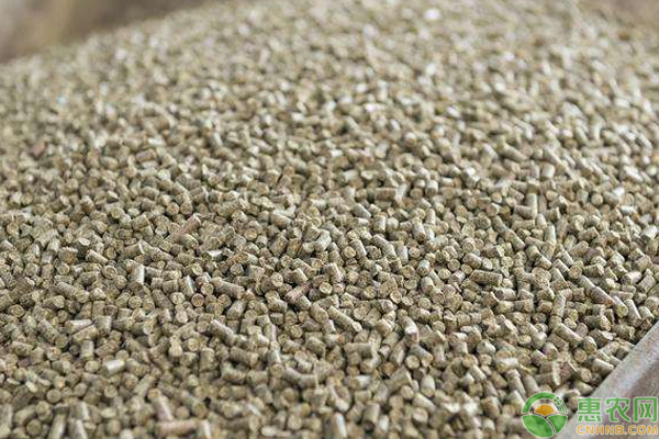 鸡饲料如何除霉？鸡饲料霉变危害分析及防治措施-图片版权归惠农网所有