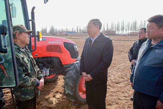 李邑飞调研企业复工复产、重点项目建设及春耕备耕工作